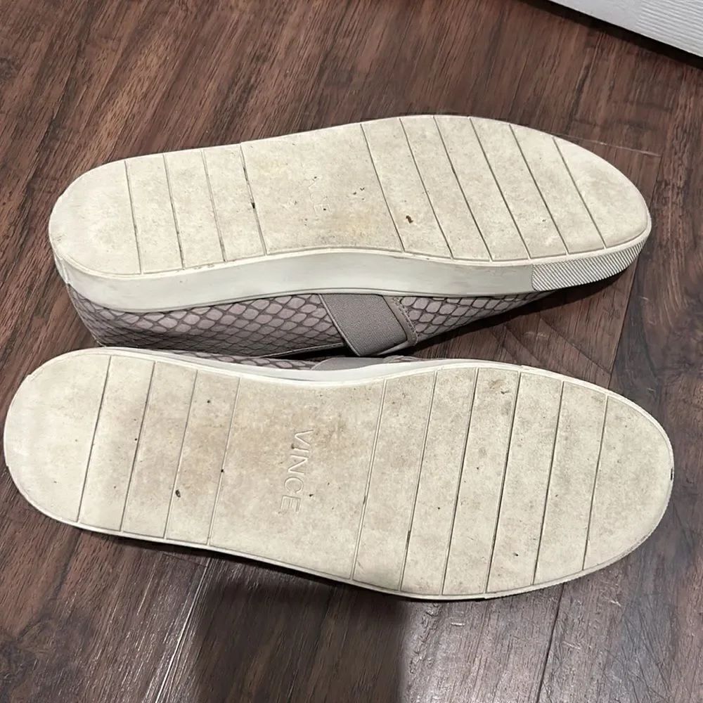 Vince Gray Snakeskin Sneakers, Size 8.5 - Picture 10 of 12